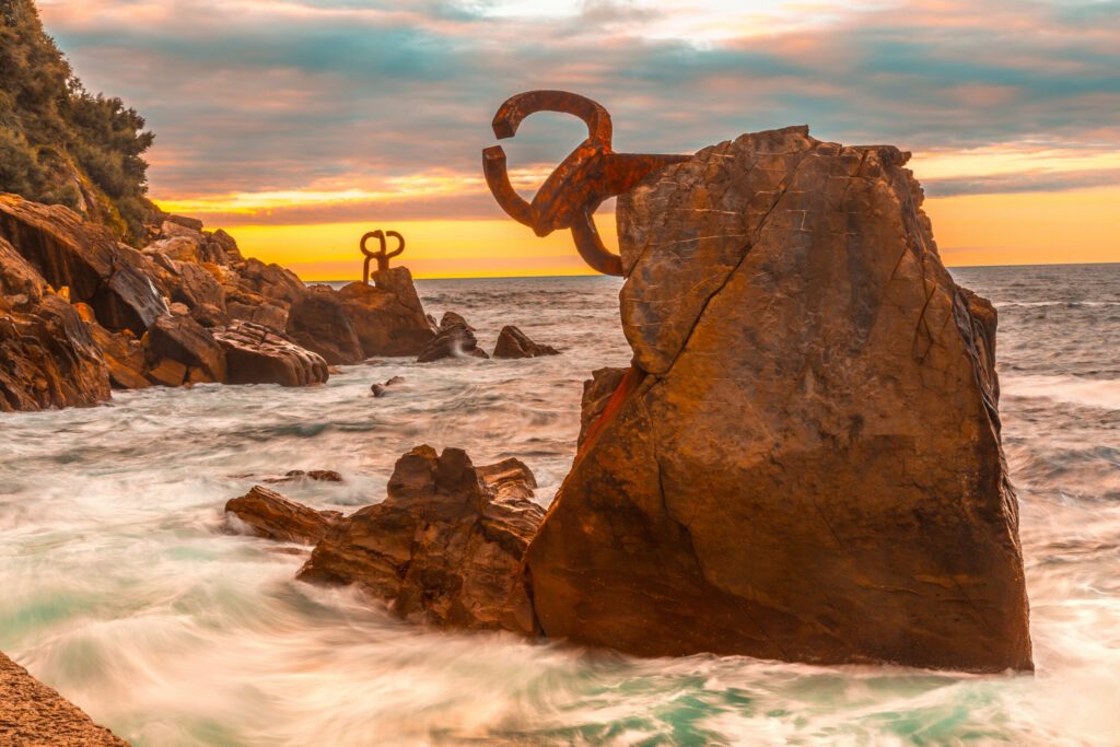 Sonnenuntergang im Comb of the Winds in San Sebastian. Gipuzkoa