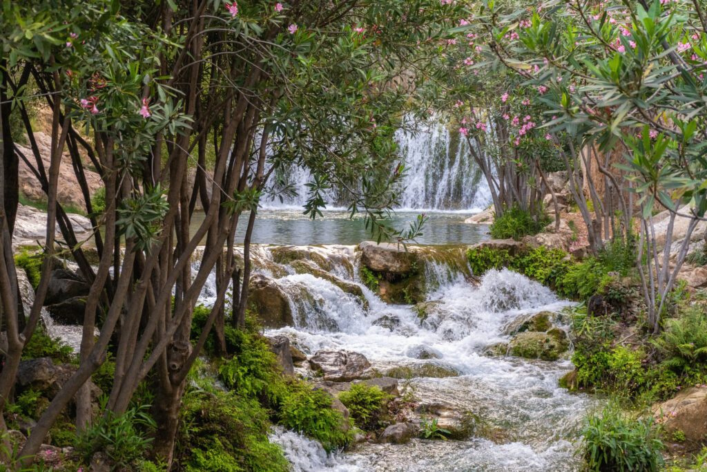 Wasserfälle im Fluss Algar, in Callosa d'en Sarrià, in Alicante (Spanien).