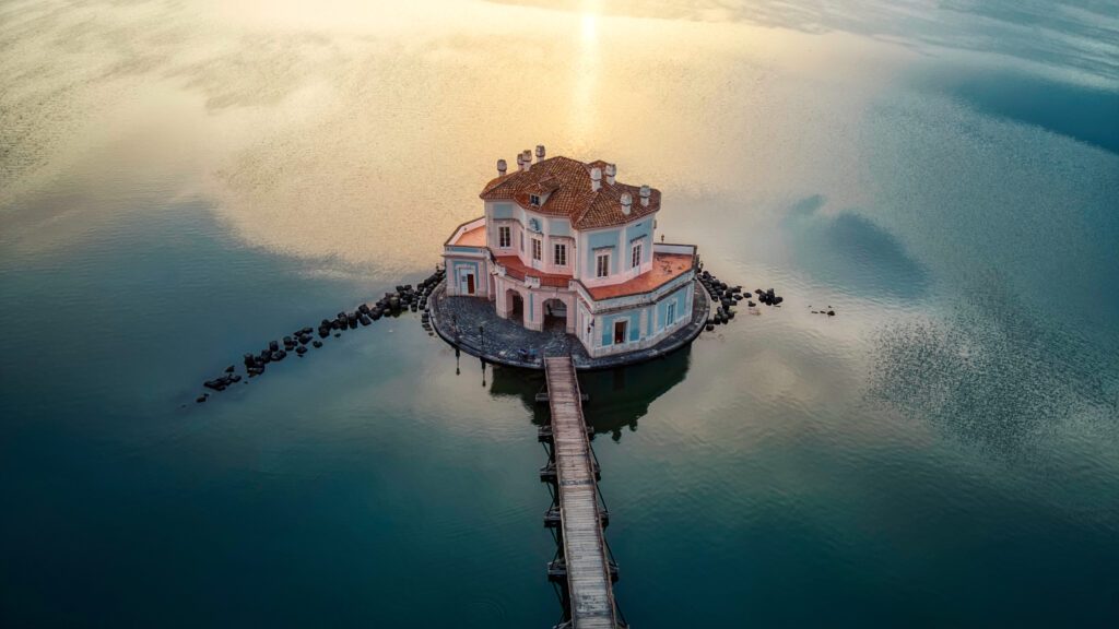 La Casina Vanvitelliana rund um Neapel
